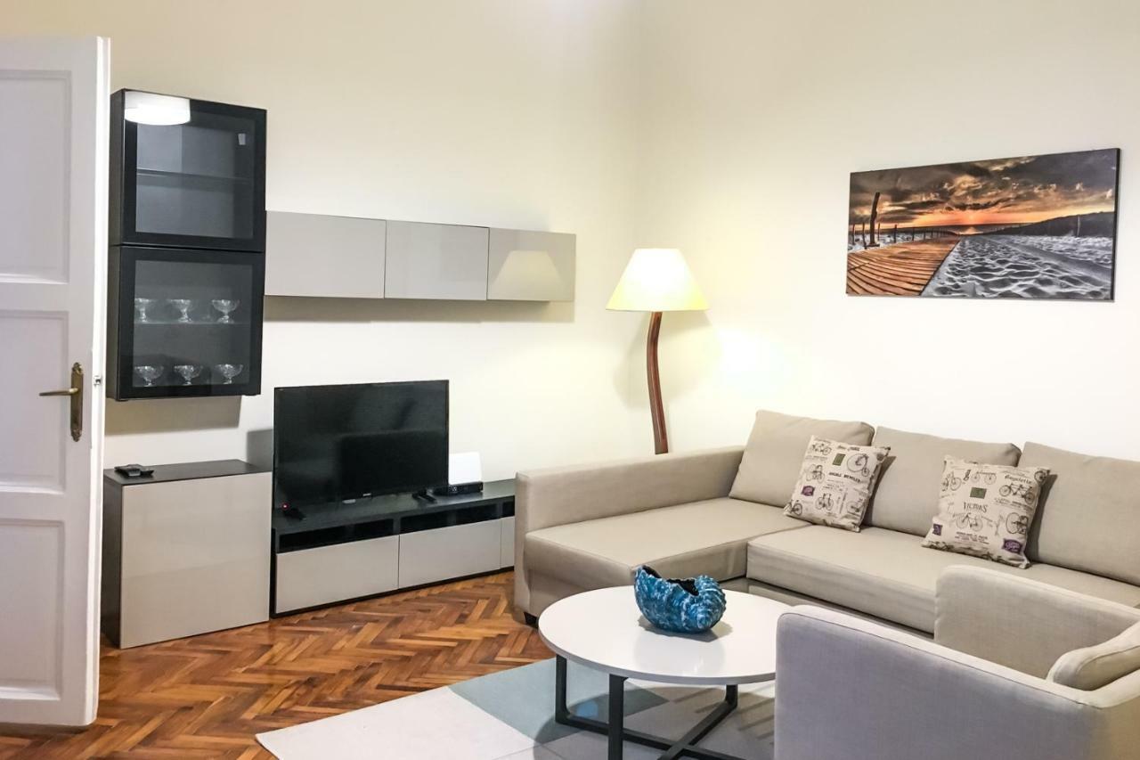 Budapest Kingdom Apartment Central & Car Parking On-Site & Aircon & Quiet & Family Friendly Exterior photo