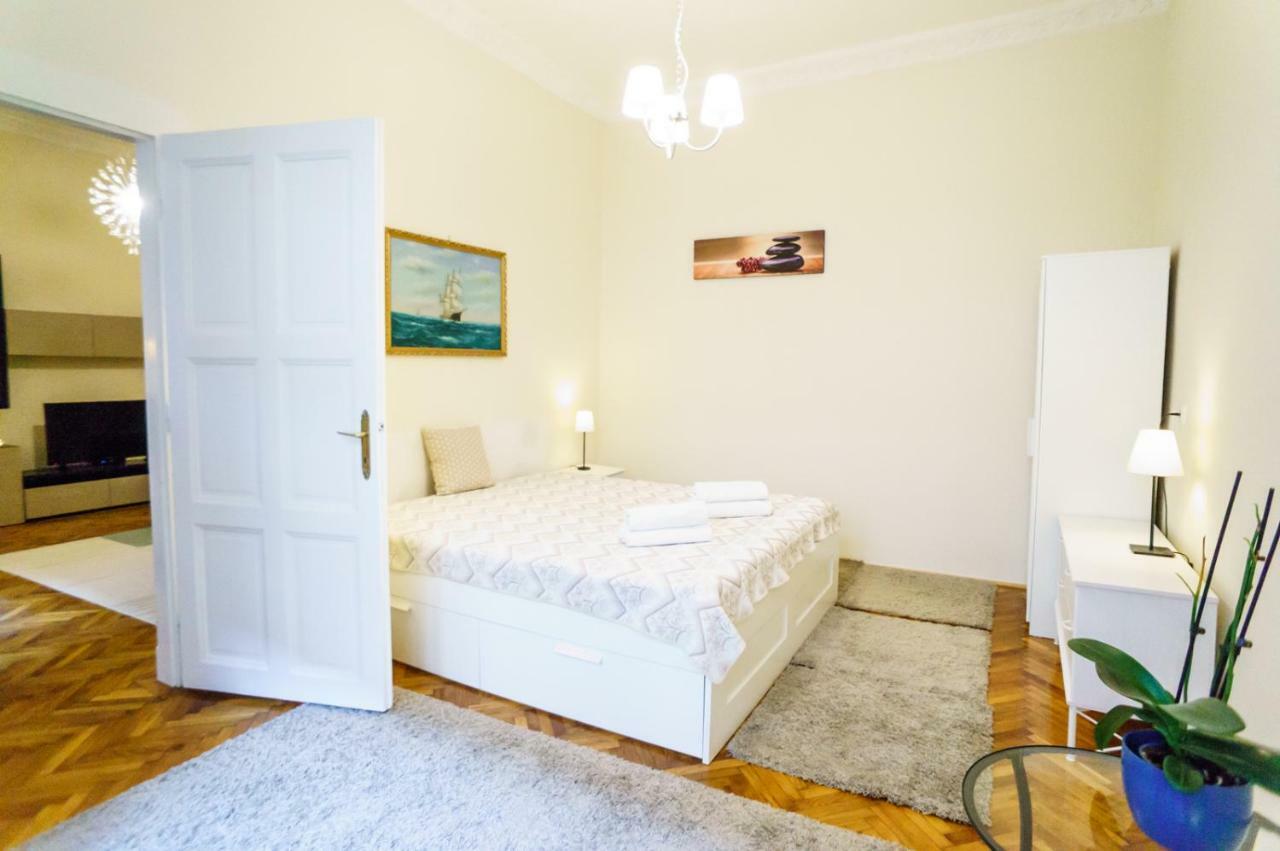 Budapest Kingdom Apartment Central & Car Parking On-Site & Aircon & Quiet & Family Friendly Exterior photo